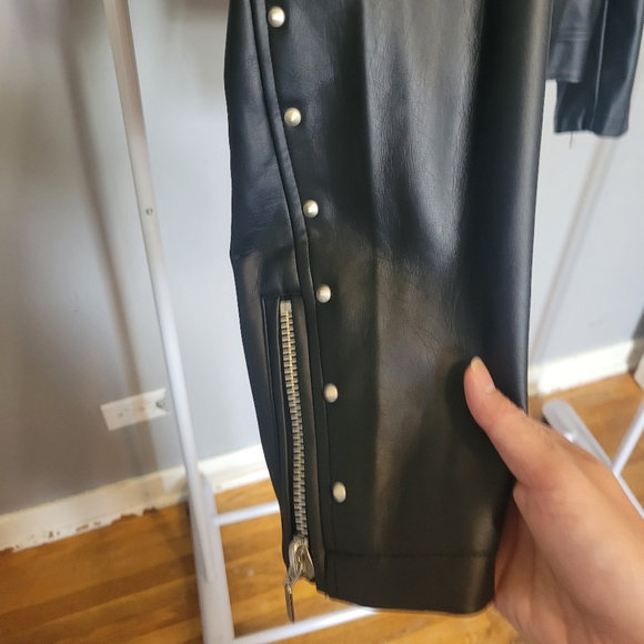 Torrid Betsey Johnson Black Faux Leather Leopard Trim Moto Jacket, BNWT, Size 2X - Picture 3 of 8